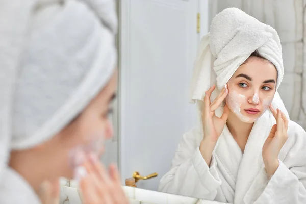 Which Cerave Cleanser Is Best For Acne And Oily Skin
