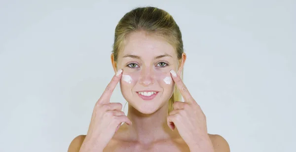 Remove Spots From Face Naturally At Home