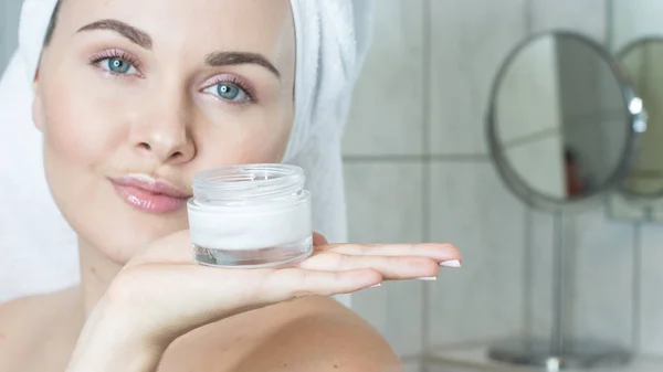 What Skincare Products Should Not Be Mixed